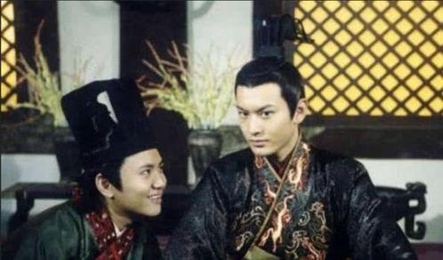 汉朝吃瓜的视频,穿越时空的吃瓜盛宴